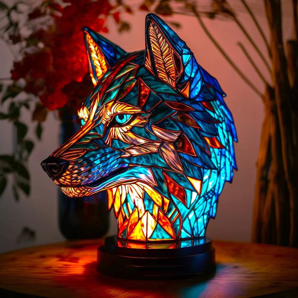 Bo | Magical wolf lamp made of colored glass