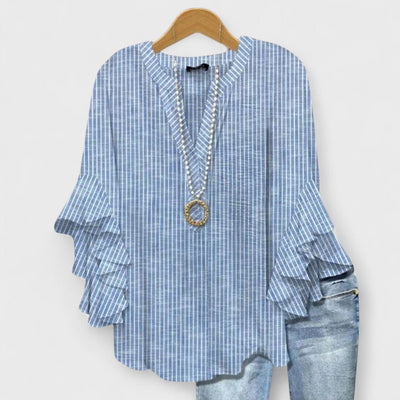 Isabella - Blouse with Elegant Flowers